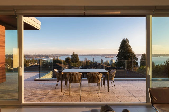 1715 22nd Street, West Vancouver