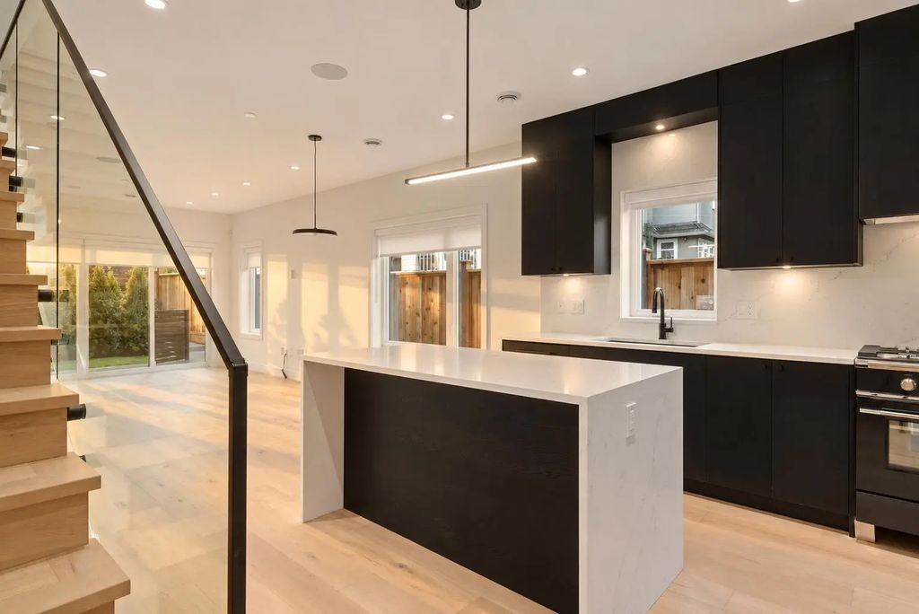 2539 Grant Street 1, Vancouver