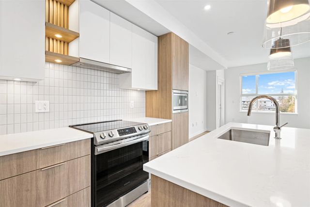 20695 Eastleigh Crescent 401, Langley
