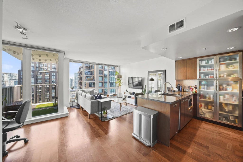 1055 Richards Street 1708, Vancouver