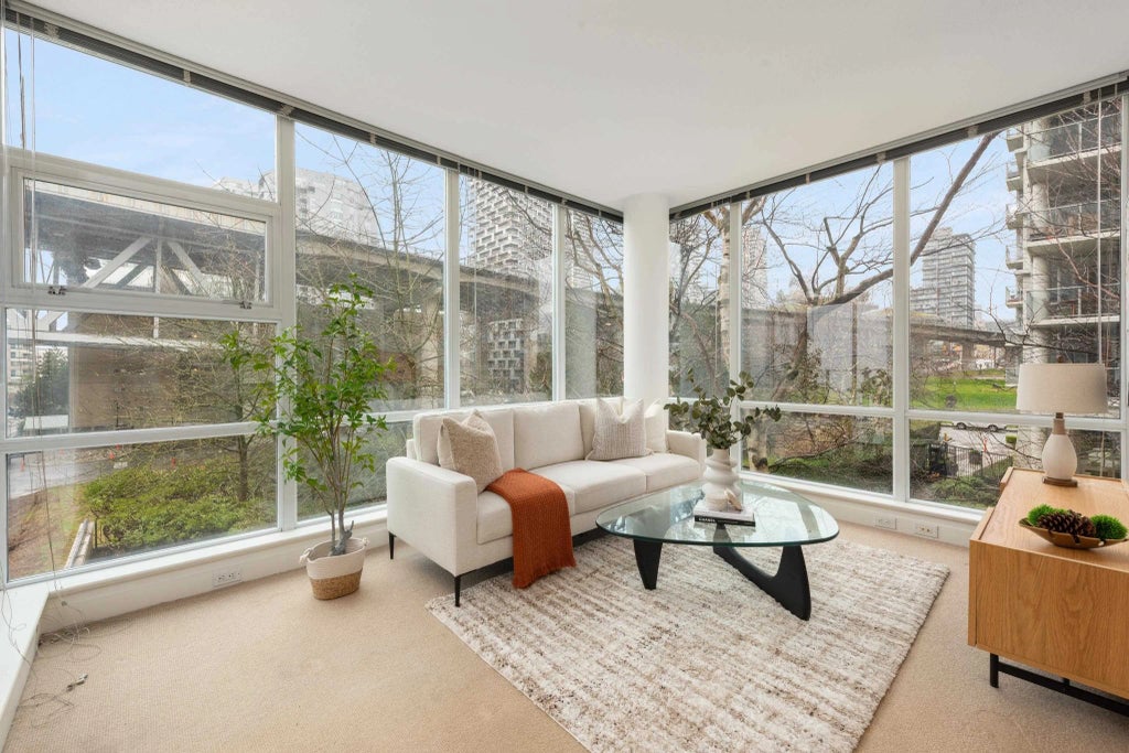 633 Kinghorne Mews 605, Vancouver