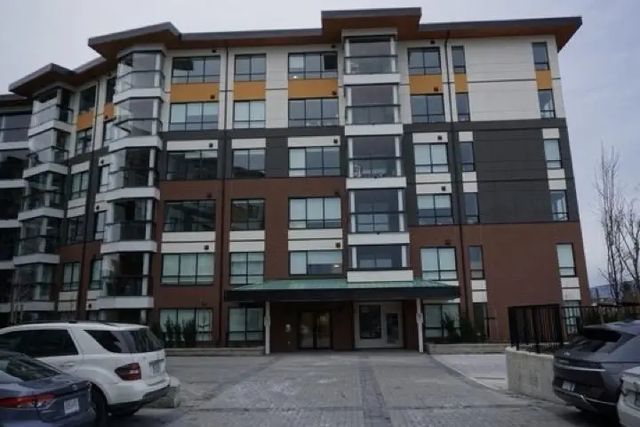 11641 227 Street 507, Maple Ridge