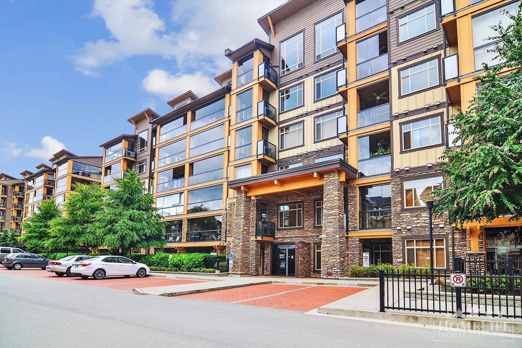 8067 207 Street 528, Langley