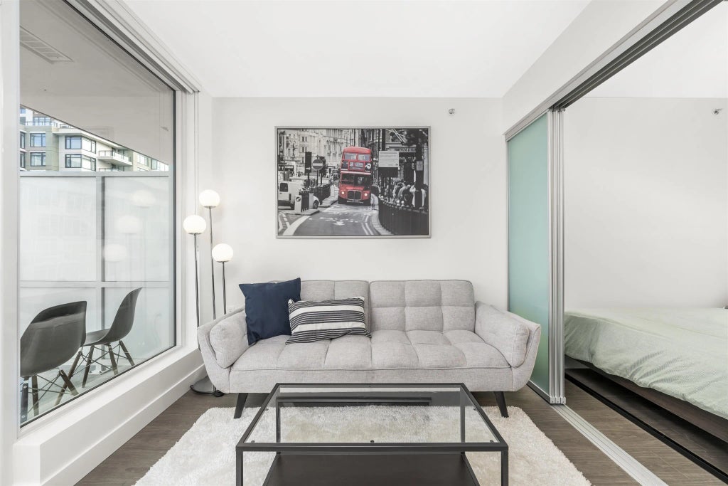 6320 No.3 Road 810, Richmond