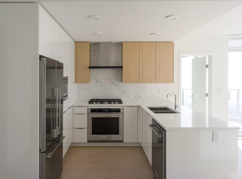 7769 Park Crescent 2103, Burnaby