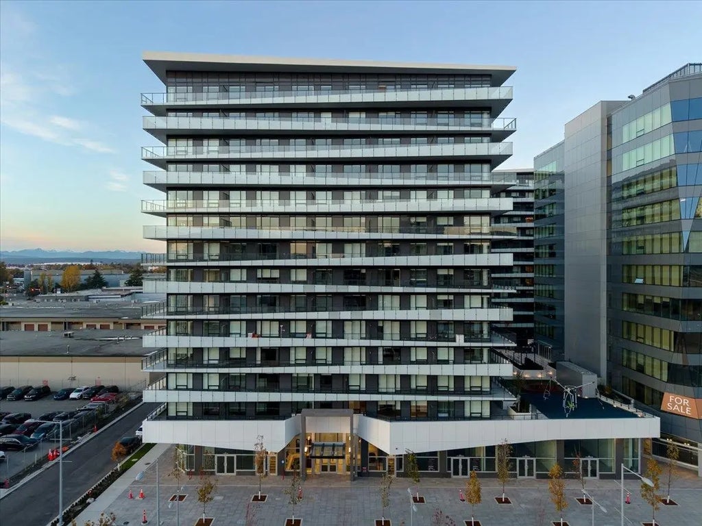 7977 Lansdowne Road Ph1506, Richmond