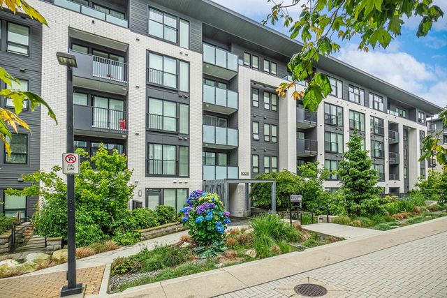 9228 Slopes Mews 211, Burnaby