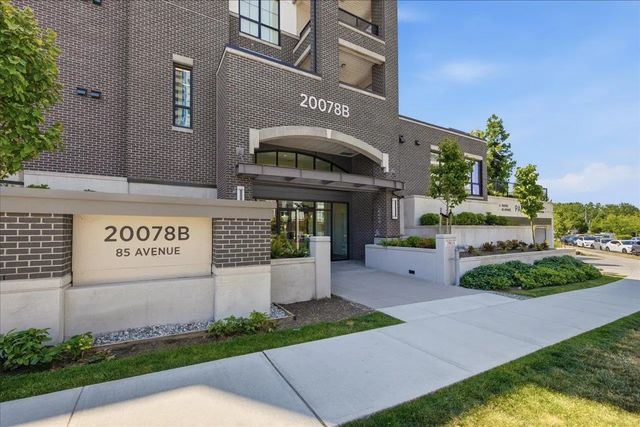 20078 85 Avenue B606, Langley