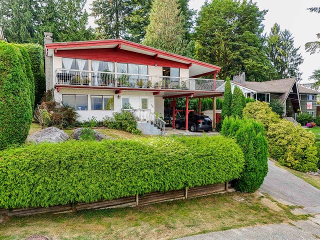 992 Saddle Street, Coquitlam