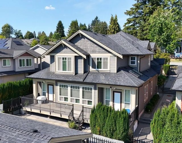 910 Delestre Avenue 101, Coquitlam