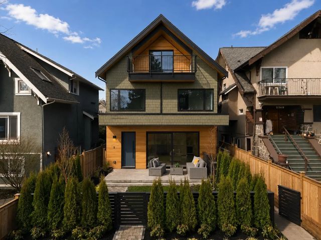 2755 W 11th Avenue 1, Vancouver