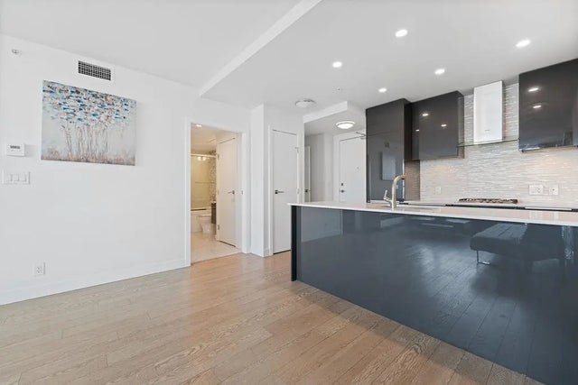 1283 Howe Street 2904, Vancouver