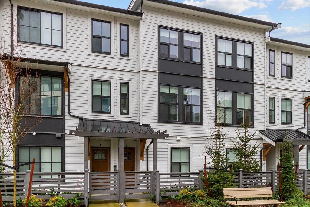 7937 206 Street 4, Langley