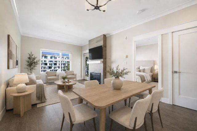 5020 221a Avenue 306, Langley