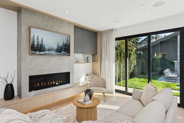 3036 W 14th Avenue 2, Vancouver