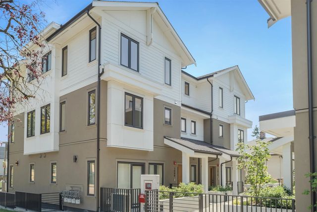 1010 W 52nd Avenue, Vancouver