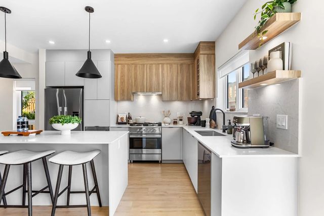 1292 Rosenburg Way 121, Coquitlam