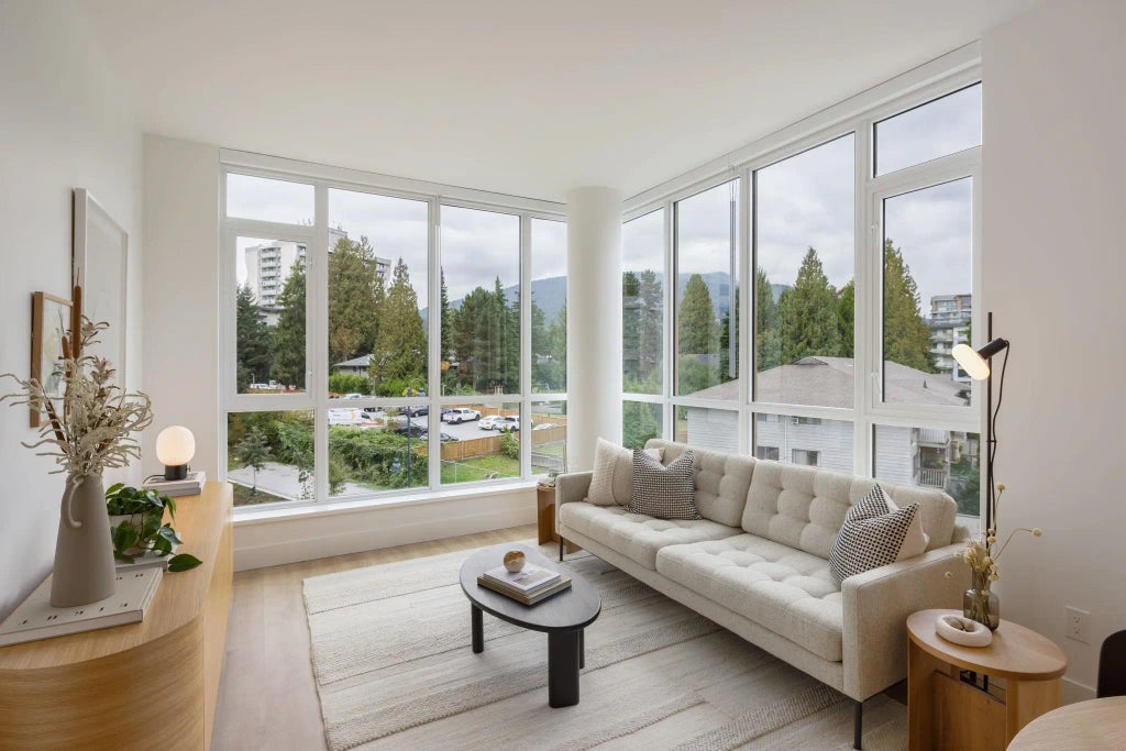 2385 Emery Court 407, North Vancouver