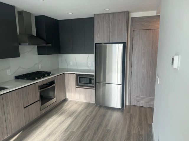 10750 135a Street 706, Surrey