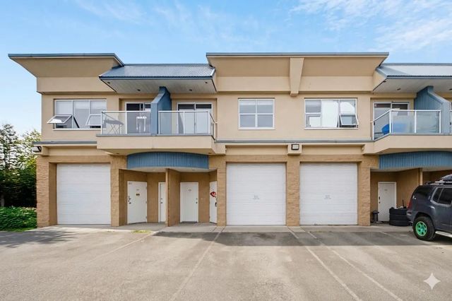 5678 199 Street 213, Langley