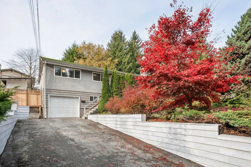 211 Clearview Drive, Port Moody