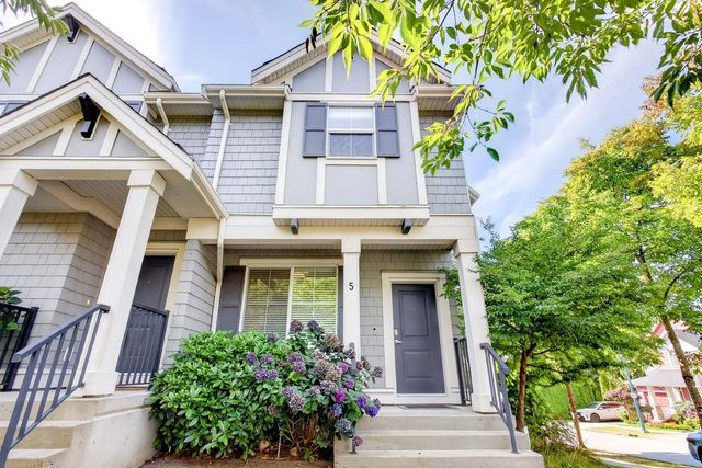 1395 Marguerite Street 5, Coquitlam