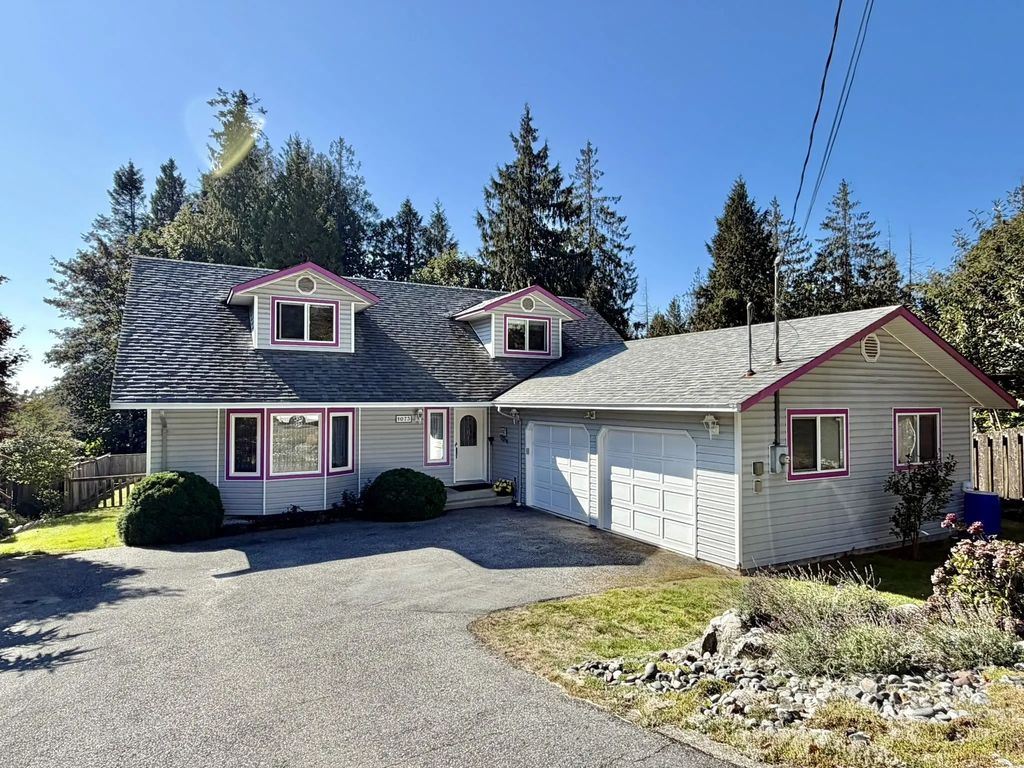 1073 Grandview Road, Gibsons