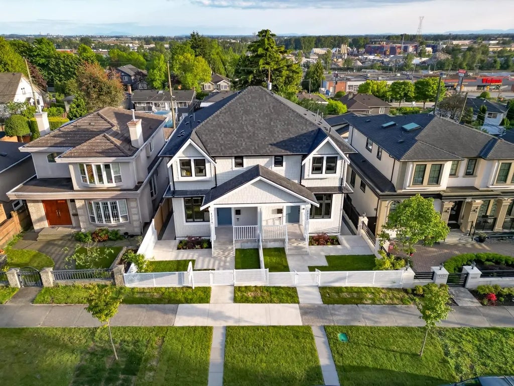 1722 E 64th Avenue, Vancouver