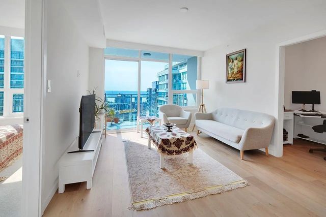 125 E 14th Street 1403, North Vancouver