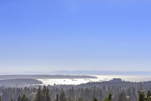 637 Alpine Court, North Vancouver