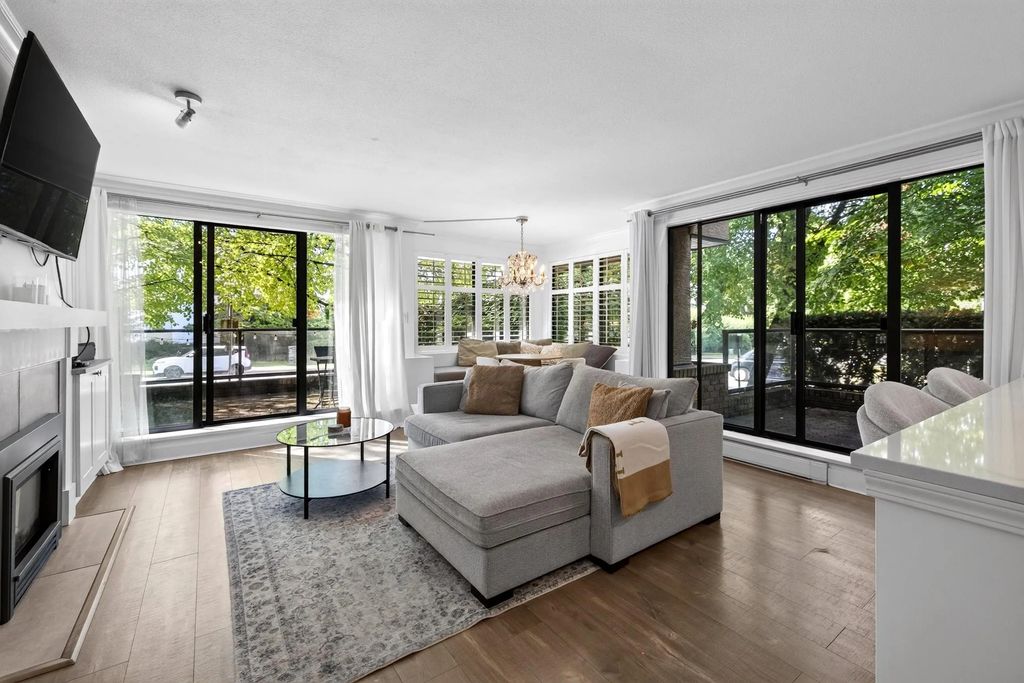 1702 Chesterfield Avenue 101, North Vancouver