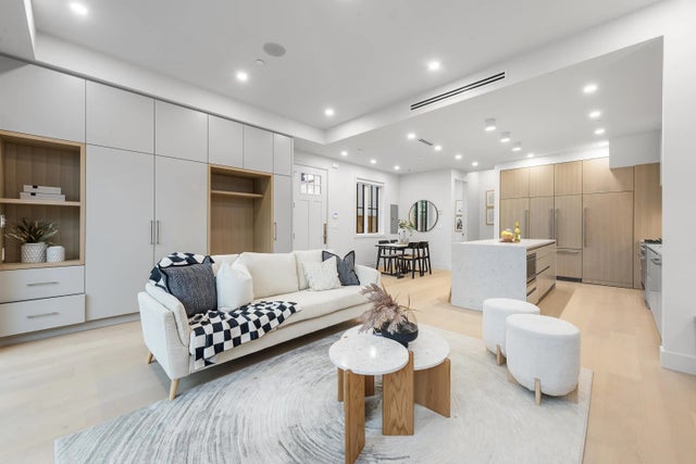 2136 E 10th Avenue 2, Vancouver