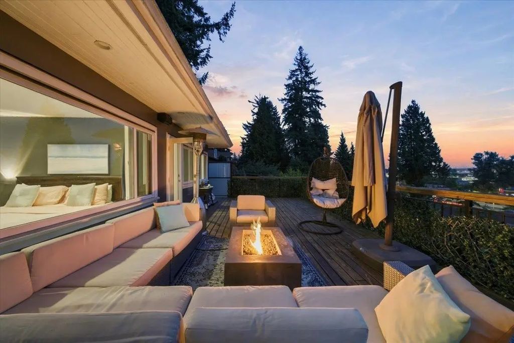 1095 W Keith Road, North Vancouver