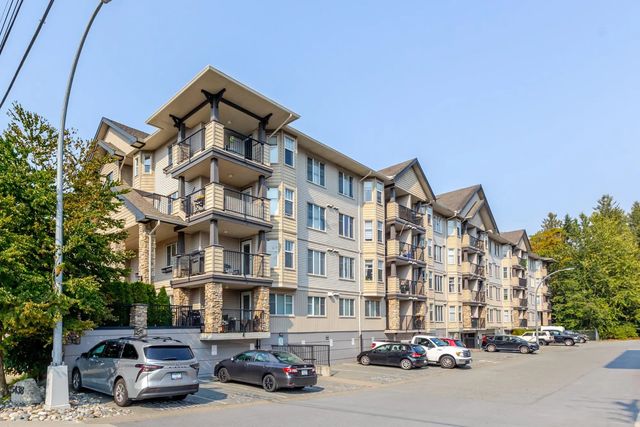 5438 198 Street 311, Langley