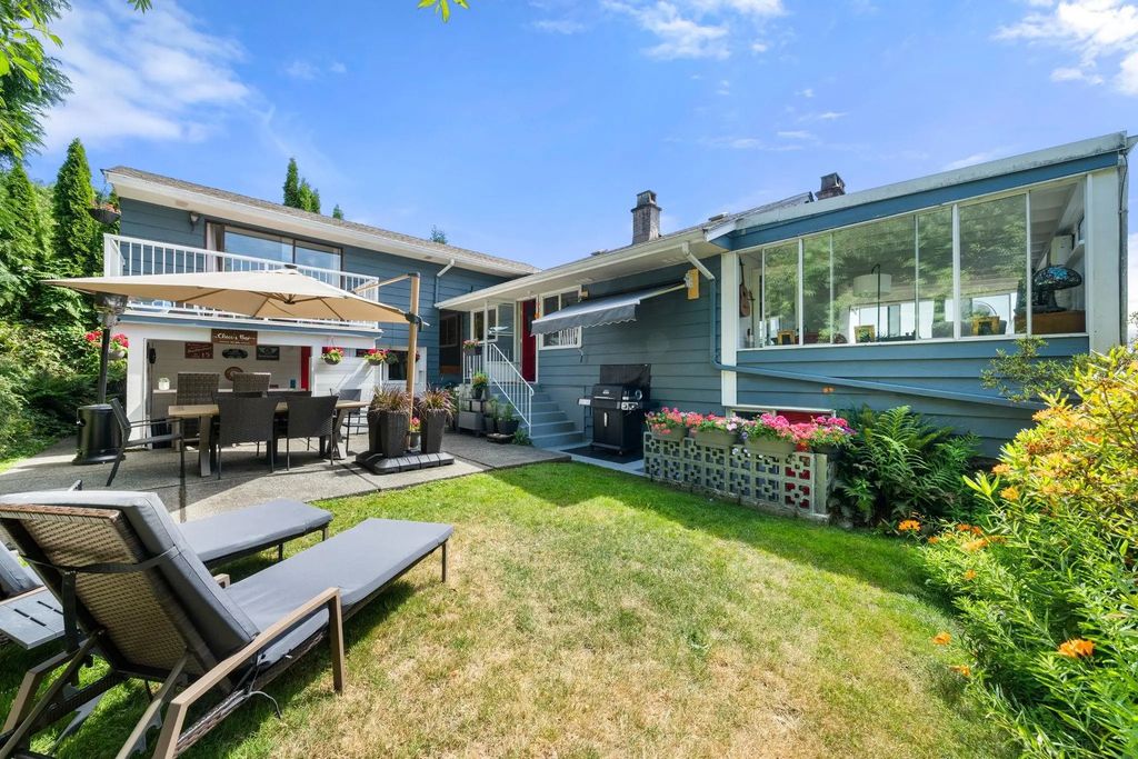 674 Blueridge Avenue, North Vancouver