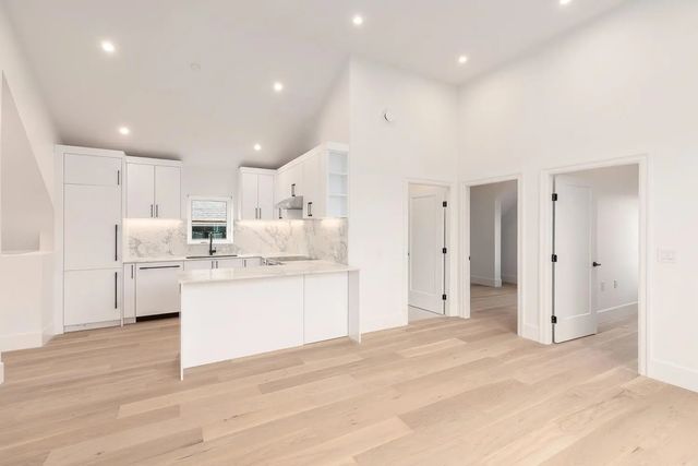 849 E 19th Avenue, Vancouver