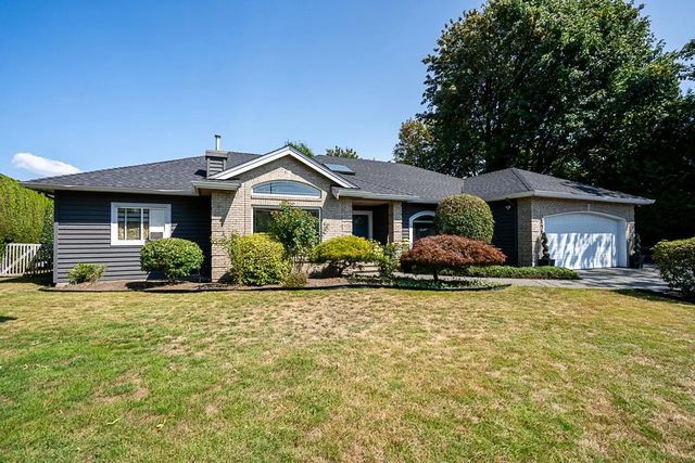 5758 W Kettle Crescent, Surrey