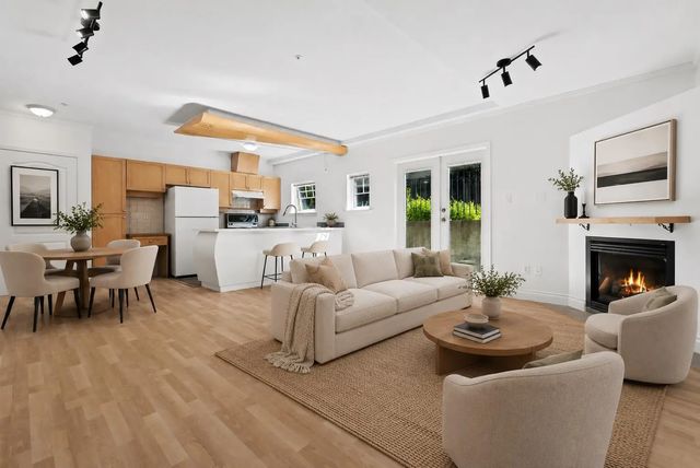 3027 W 7th Avenue, Vancouver