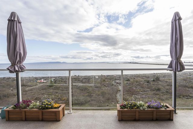 1120 Tsatsu Shores Drive 308, Tsawwassen