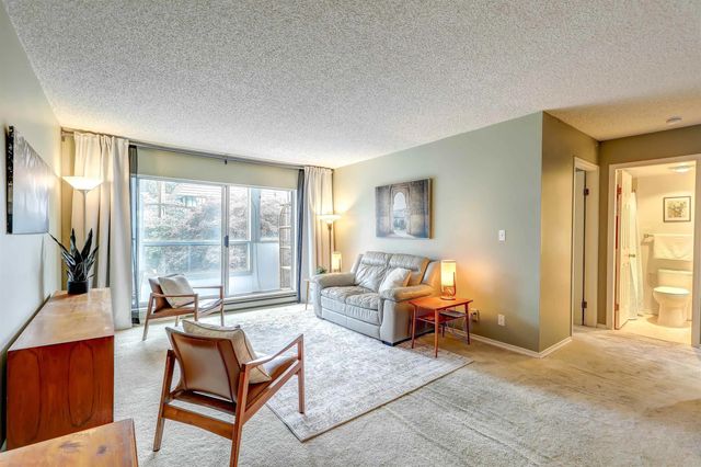 1473 Blackwood Street 206, White Rock