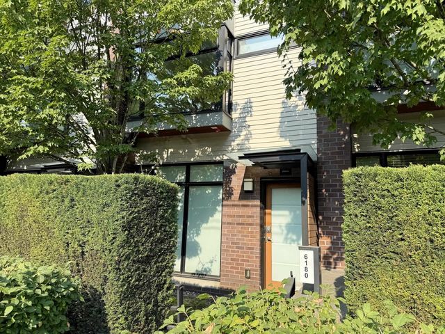 6180 Oak Street, Vancouver