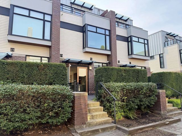 6180 Oak Street, Vancouver