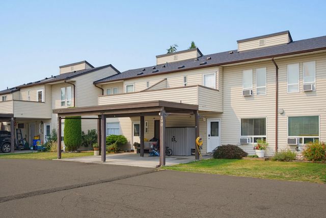 2844 273 Street 190, Langley