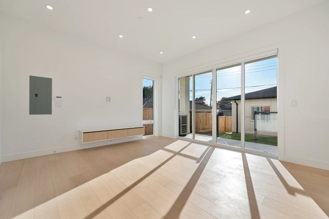 6933 Prince Edward Street 2, Vancouver