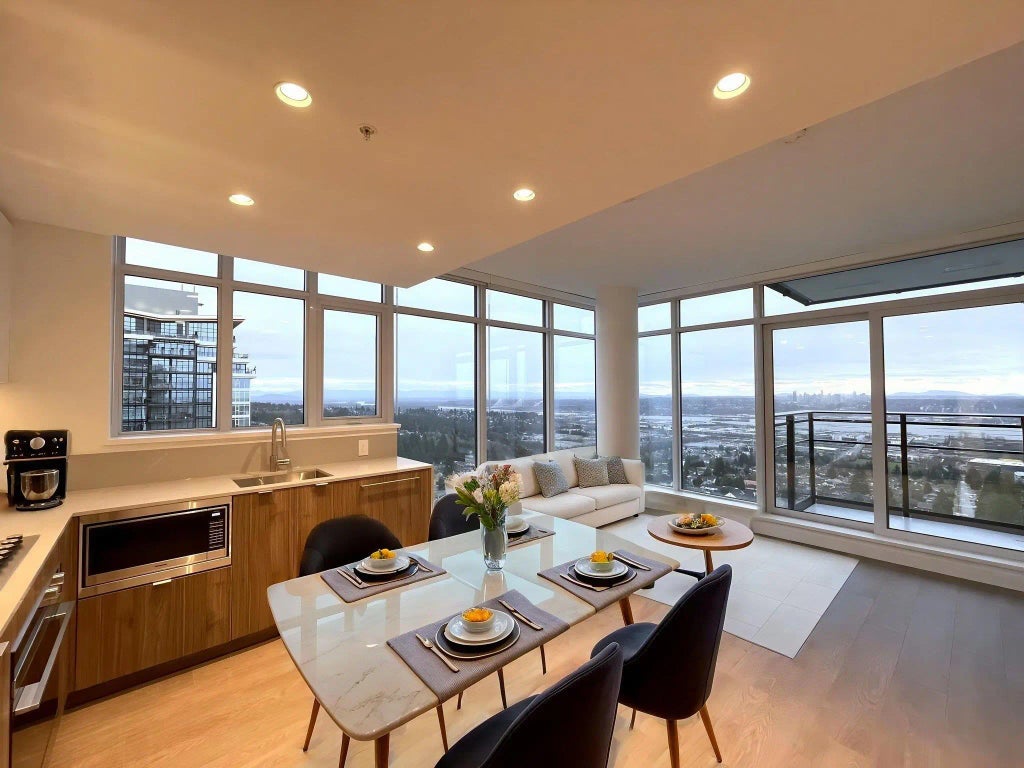 505 Nelson Street 2002, Coquitlam