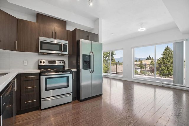 12070 227 Street 402, Maple Ridge