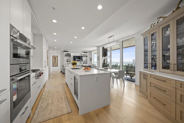 1439 George Street 907, White Rock
