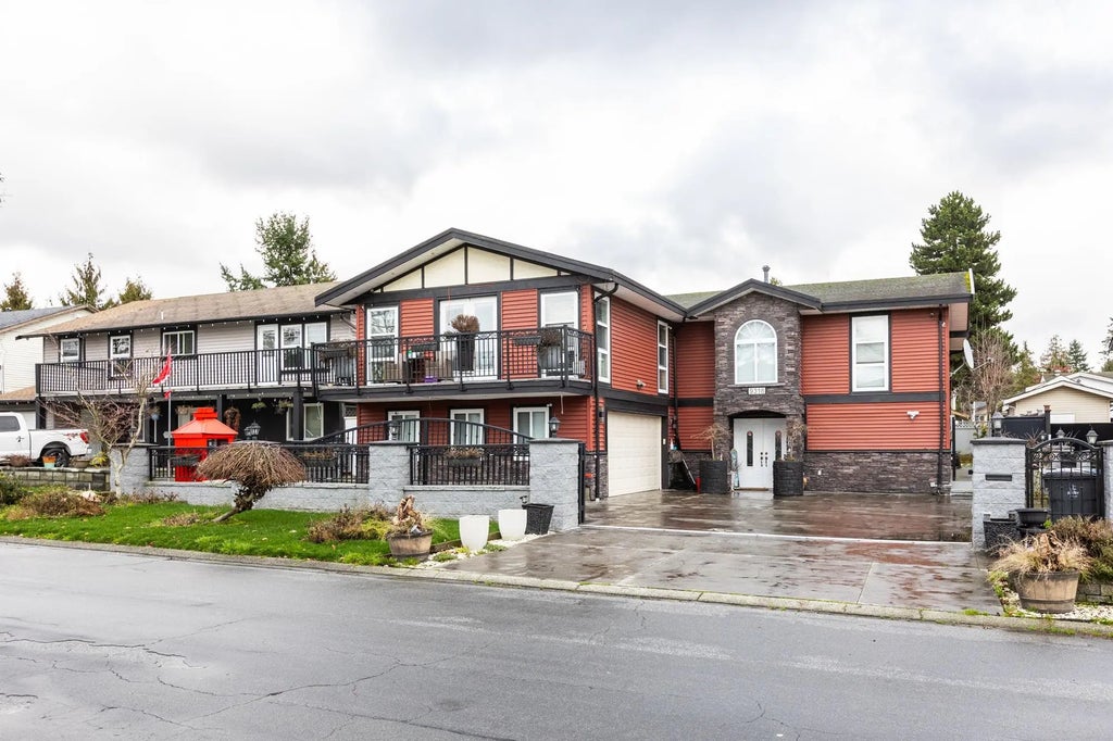 9318 Cinnamon Drive, Surrey