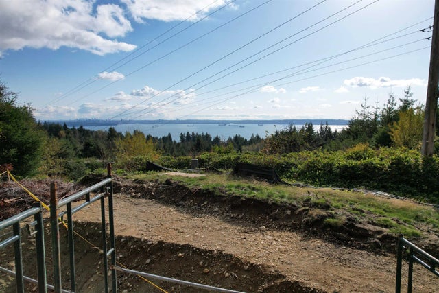 4412 Woodpark Road, West Vancouver