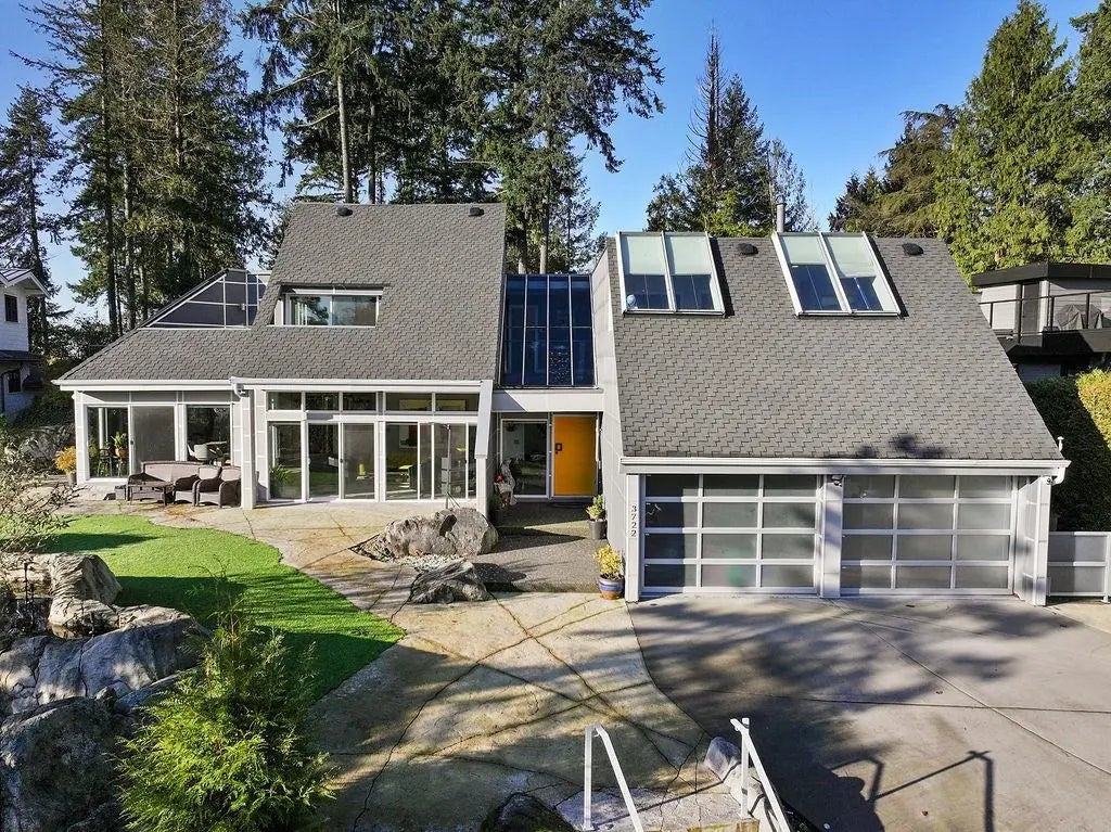 3722 Southridge Place, West Vancouver